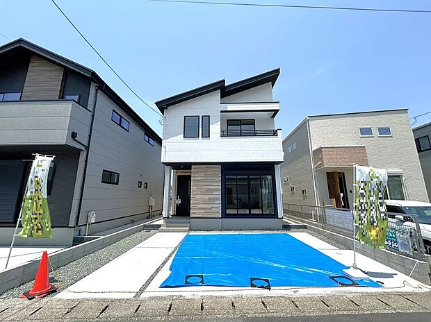 【駐車場】☆駐車スペース駐車2台可能♪