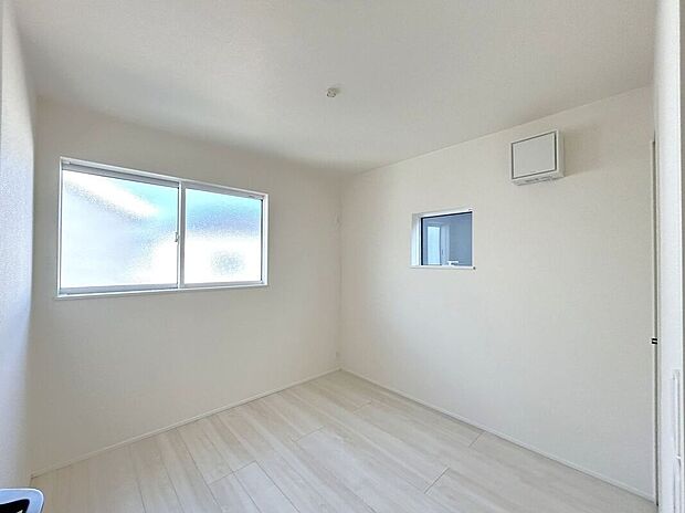 【室内】☆4.5帖洋室☆ベッドや学習机を置いてお子様部屋におすすめです♪