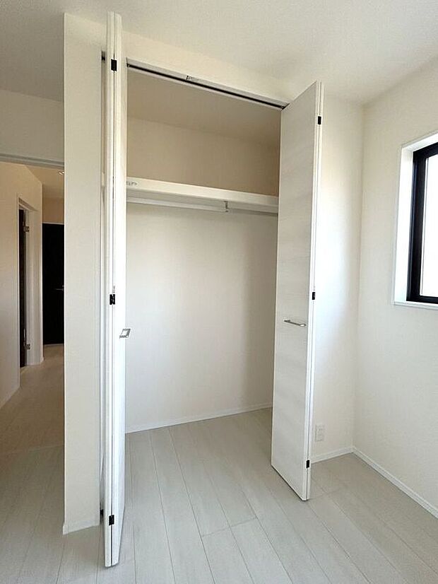 【収納】☆クローゼット(5.25帖洋室)☆全室収納完備♪