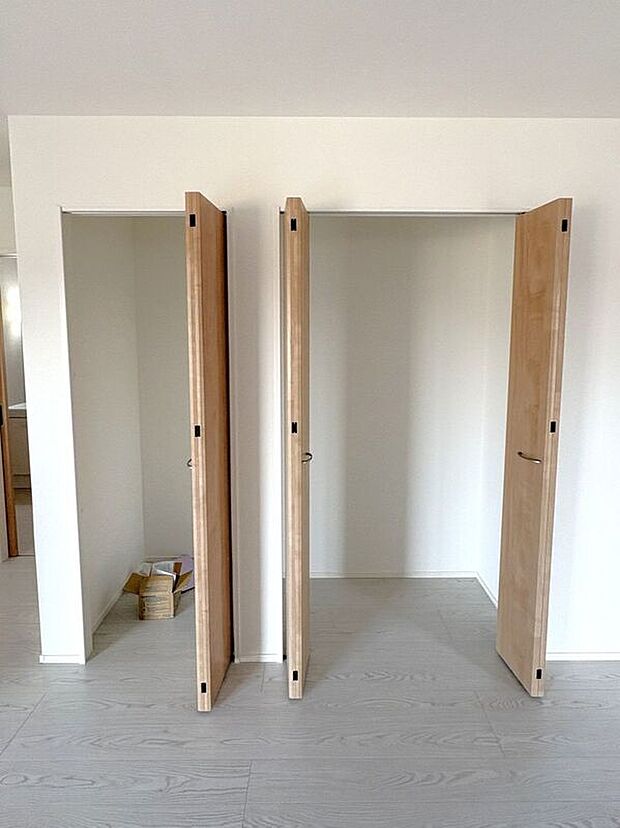 【収納】☆パントリー☆出番の少ないキッチン家電や、お酒やお米、食料の備蓄などもたっぷり収納♪散らかりがちなキッチンをすっきりさせてくれる嬉しい収納スペースです！