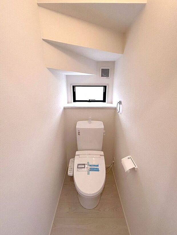 【トイレ】☆トイレ☆明るく清潔感のあるトイレ空間♪来客時にも安心です♪