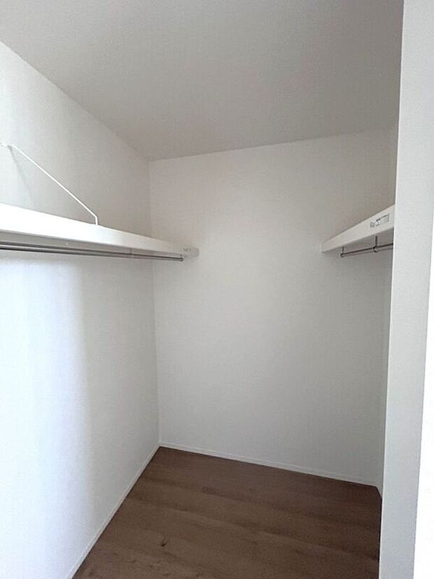 【収納】☆WIC☆衣類をたっぷり収納できるウォークインクローゼット♪お部屋を広く使えます♪