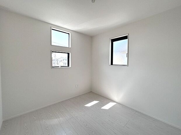 【室内】☆5.2帖洋室☆ライフスタイルに合わせて使い方いろいろ♪書斎や子ども部屋にもぴったり♪