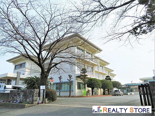 合志市立西合志南小学校（約700m）