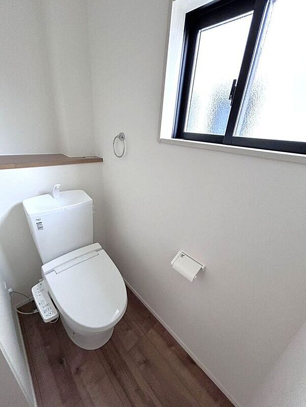 【トイレ】☆トイレ☆明るく清潔感のあるトイレ空間♪来客時にも安心です♪