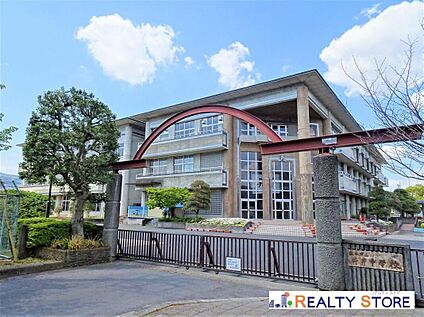 熊本市立井芹中学校 290m