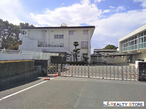 合志市立西合志東小学校（約1,600m）