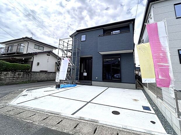 【駐車場】☆駐車スペース☆並列駐車3台可能♪