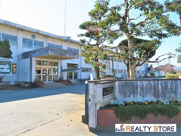 宇城市立不知火小学校（約750m）