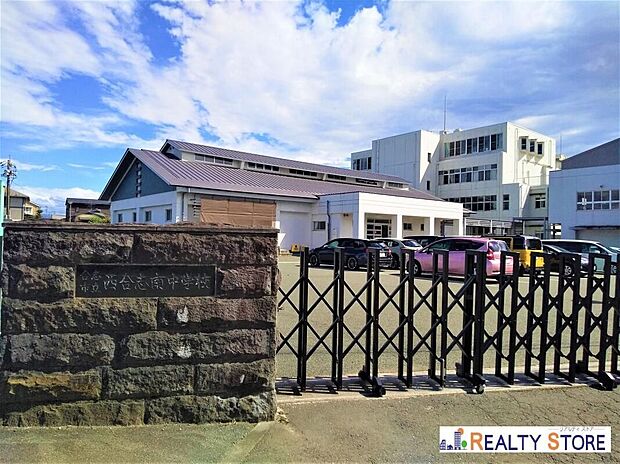 合志市立西合志南中学校（約1,600m）