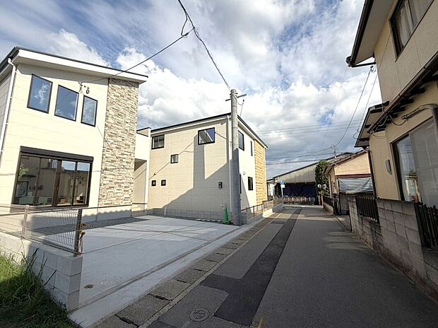 【前面道路含む外観】☆前面道路☆