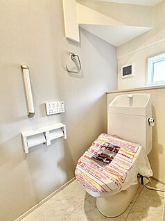 【トイレ ｜ 2号棟】