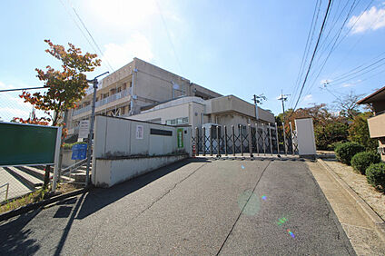 広陵西小学校 1400m