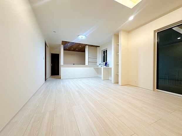 日当り良好のリビング。
明るい空間です◎