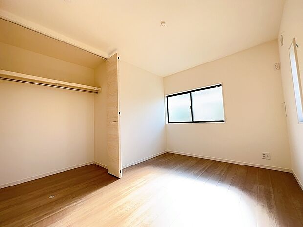 【全居室収納】(同社施工事例)