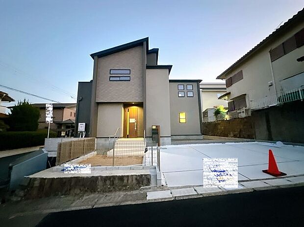 【外観】あたたかな陽が差し込む日当り良好の立地です。
