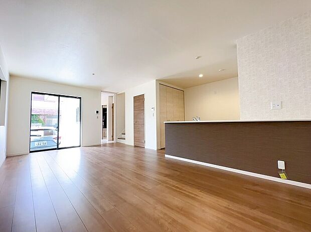 【リビング】日当り良好のリビング。
明るい空間です◎（同社施工事例）
