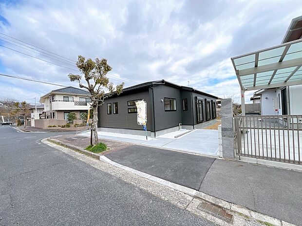 【外観】閑静な住宅地で静かに生活ができます♪