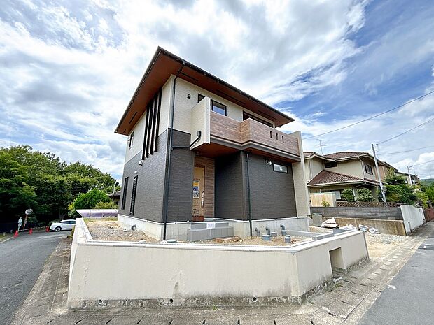 【外観】静かで落ち着いた閑静な住宅地です。
子育て世代の生活環境としても最適です◎