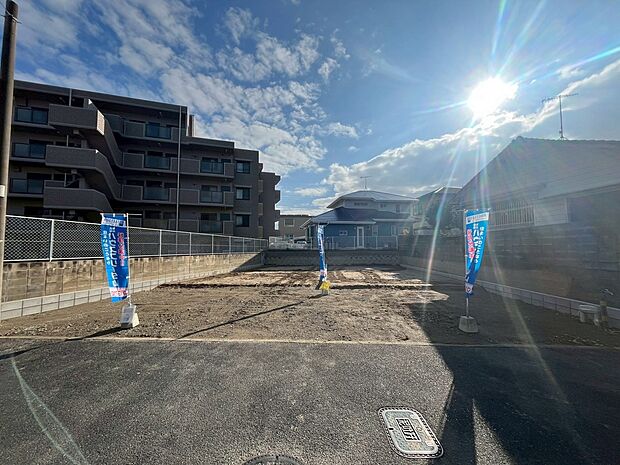 【現地写真】
JR筑肥線「糸島高校前」駅まで徒歩13分!天神駅・博多駅・福岡空港駅へ乗り換え無しで快適アクセス可能です☆