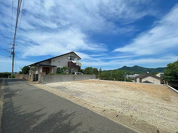 【【現地写真】】自由設計対応◎
比較的広めの敷地につき、
様々なプランを検討できます!