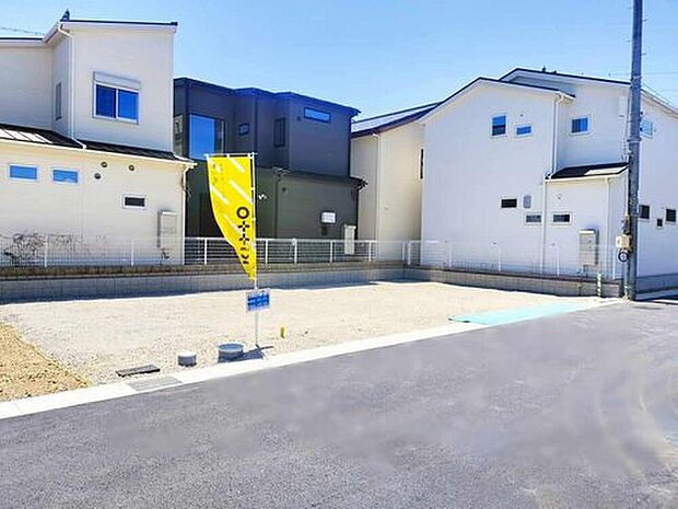 【【7号地・現地写真】】更地につき、現地にて実際の敷地の広さや開放感を体感いただけます◎建物プランを照らし合わせながら、理想の住まいをイメージしてみませんか♪ ※2026年5月10日撮影