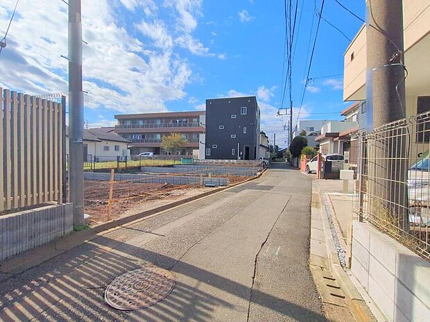 実際の現地を見てみると図面などではわからない、新たな発見もあります。周辺環境と併せて、実際に現地をご確認いたくと、よりイメージが膨らむかもしれません♪