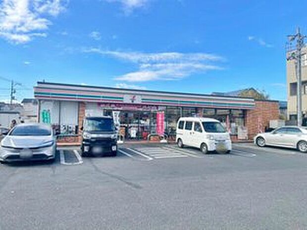 セブンイレブン西東京中町2丁目店(約550m)