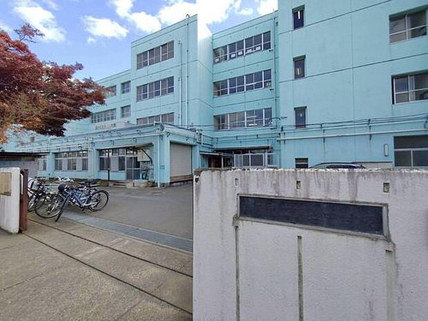 新座市立第五中学校（約1,100m）