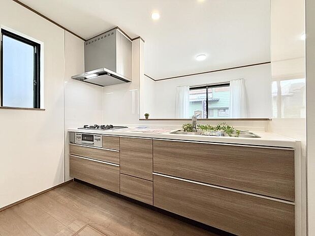 ■シンプルで美しく心地よい時間を生むキッチン空間