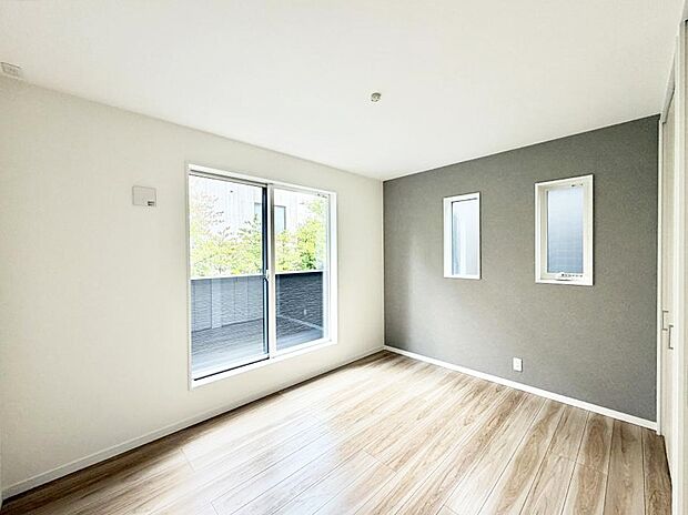 5号棟 ■アクセントクロスがおしゃれなお部屋ですね