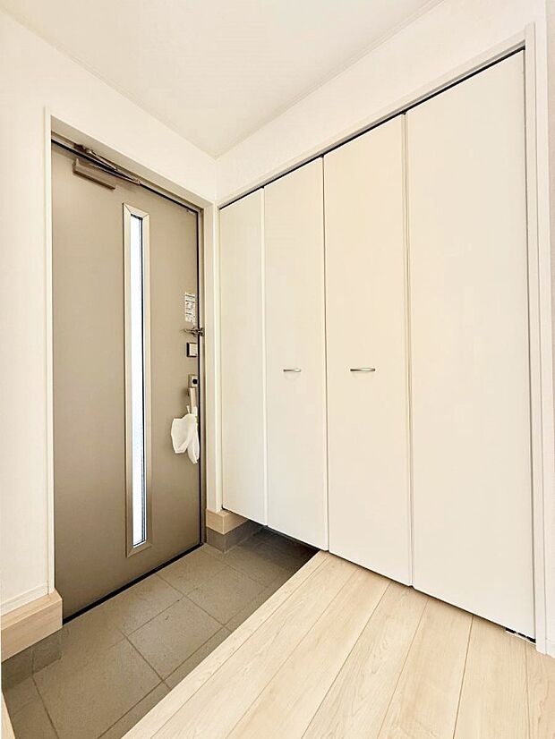 ■収納力の高いシューズボックス付！　玄関がキレイに片付きます！  