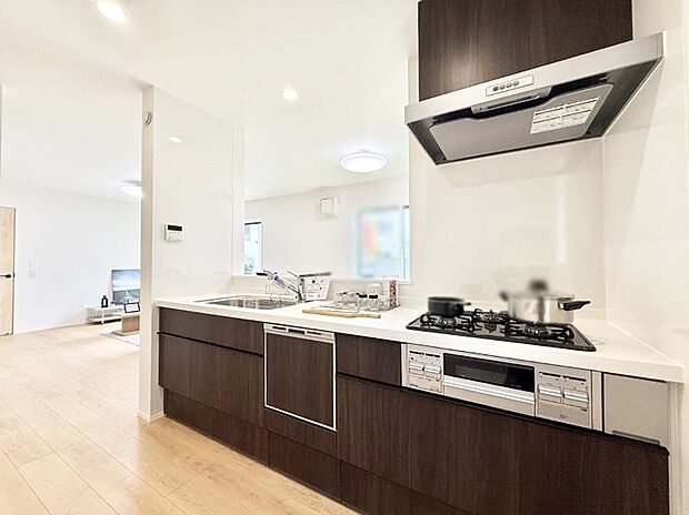 ■シンプルで美しく心地よい時間を生むキッチン空間