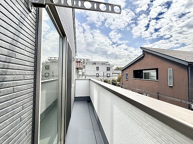 ■ 季節の移ろいを感じられる開放的な空間です