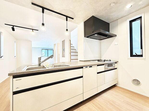 ■会話が深まる対面キッチン！家族との会話がはずみます！  