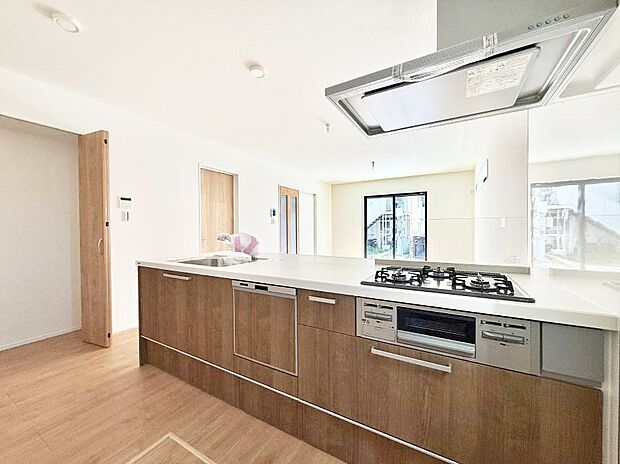 会話が深まる対面キッチン!家族との会話がはずみます