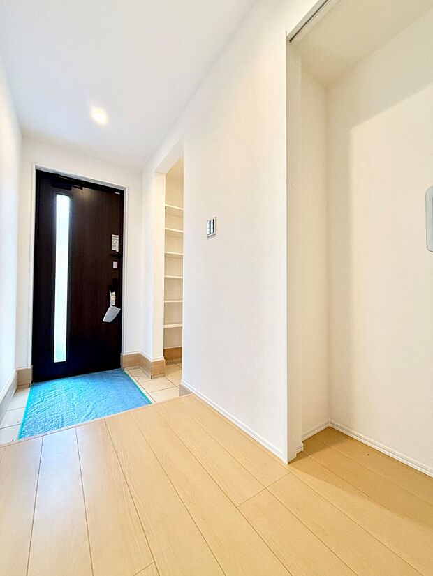 1号棟  ■ 家族やゲストをやさしく迎える、心地よい空間