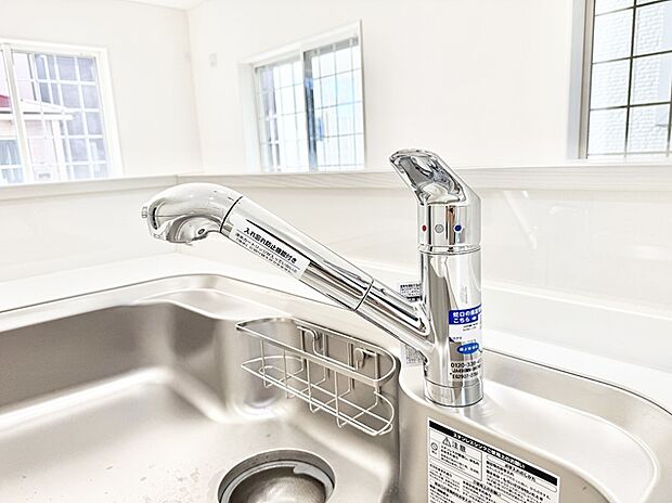 【浄水器】■清潔でおいしい水を手軽に供給してくれます