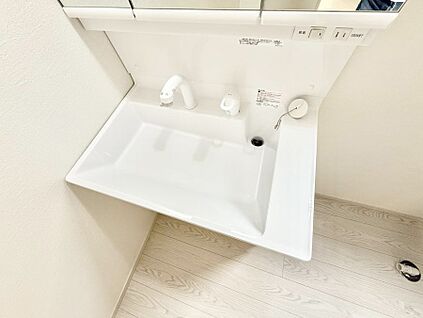 ハンドシャワー付洗面台