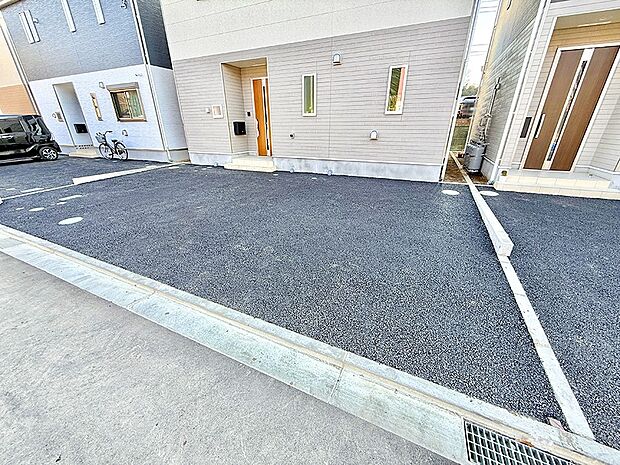 【駐車場】■快適な駐車スペースで安心