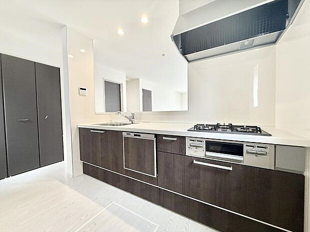 【キッチン】■シンプルで美しく心地よい時間を生むキッチン空間