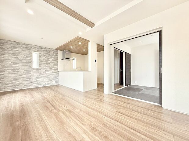 【リビングダイニング】■心落ち着く場所、ゆったり過ごせるリビング