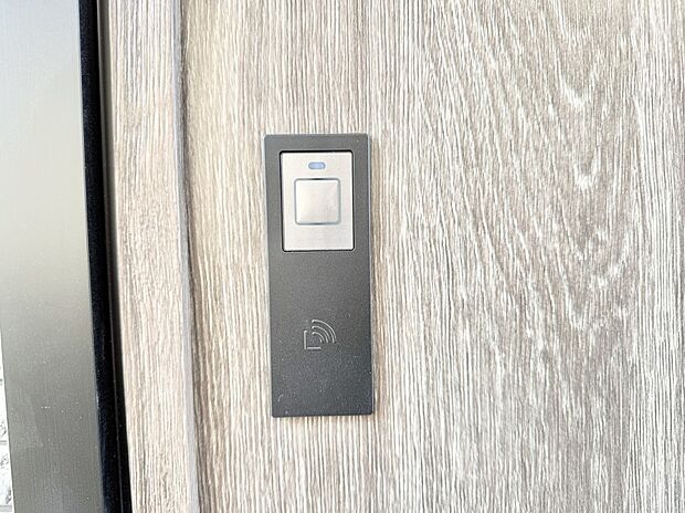 【スマートキー】■鍵を取り出さずに便利に操作できて快適