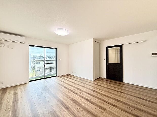 【リビング】■何気ない毎日を特別にする、癒しの空間