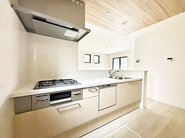 【キッチン】■美味しい時間が生まれる、笑顔あふれるキッチン