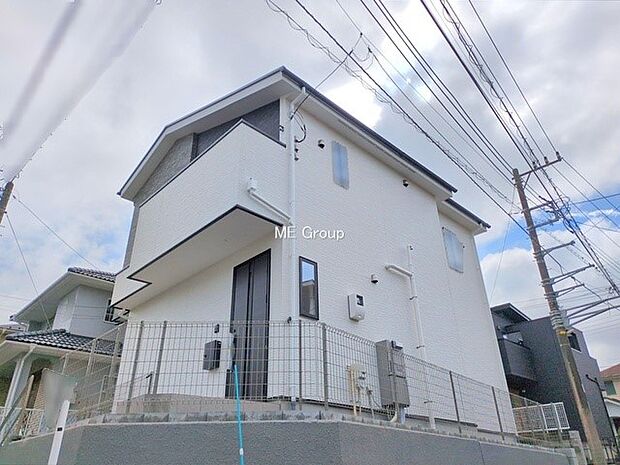 【現地外観写真】■家族みんなが笑顔で過ごせる、安心感のある住まい