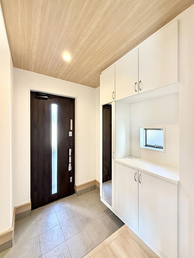 【玄関】■玄関はお家の顔!おしゃれな玄関でお客様をお迎え!