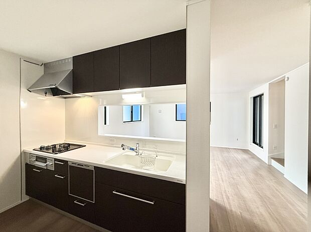 【ダイニングキッチン】■美味しさの魔法がかかる、特別なキッチン