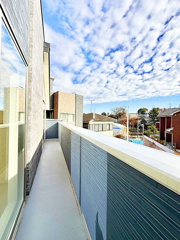 【バルコニー】■お洗濯物がよく乾く陽当たり良好のバルコニーです!