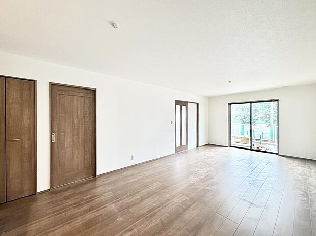 【リビング】■自然と会話が生まれる、心地よいひととき